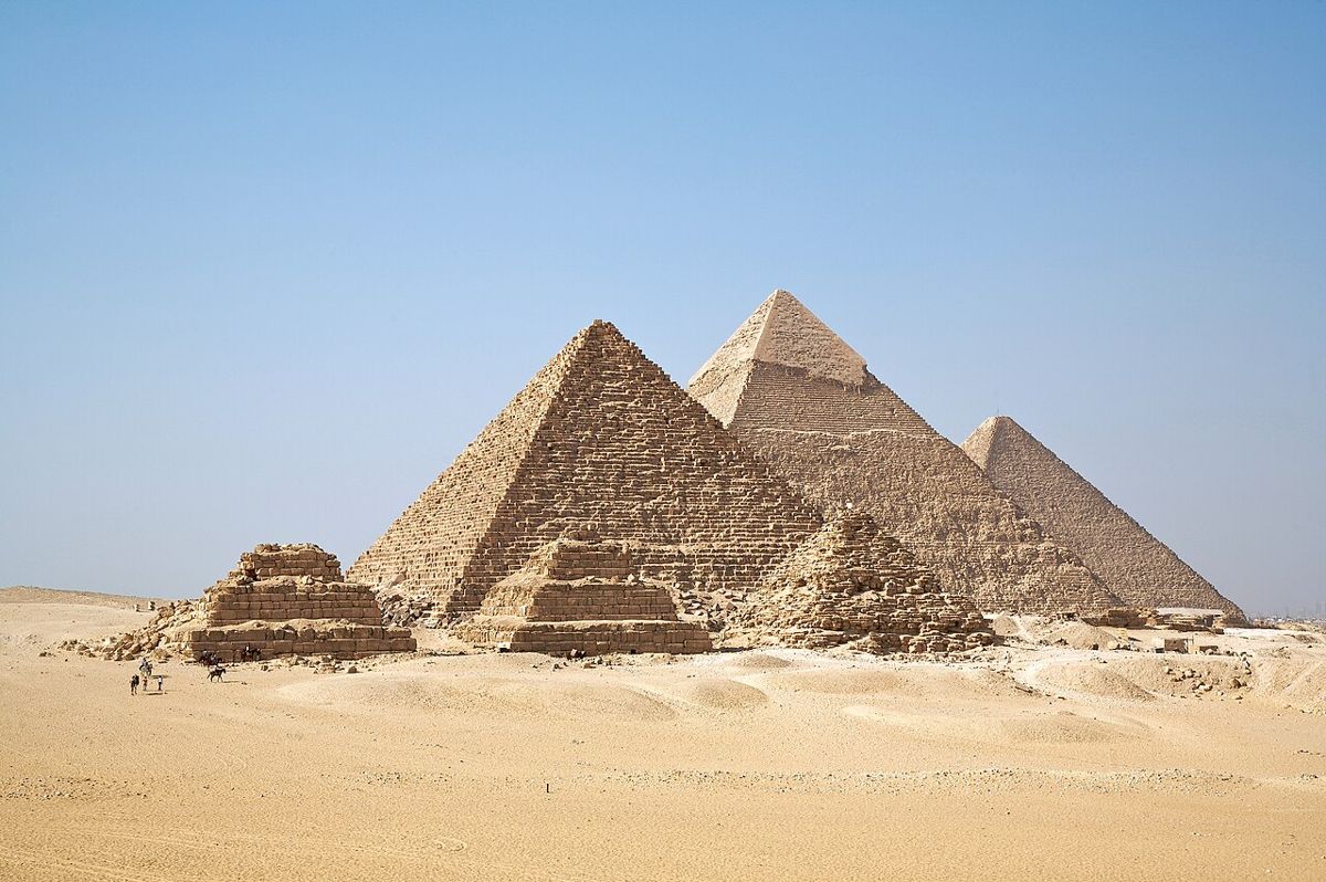 The pyramids of Giza, built for kings of the 4th Dynasty in the 26th century BCE.