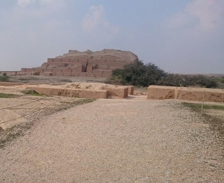 The ziggurat of Chogha Zanbil (Khuzestan, Iran), built under King Untash-Napirisha, with the remains of the buildings around it.
