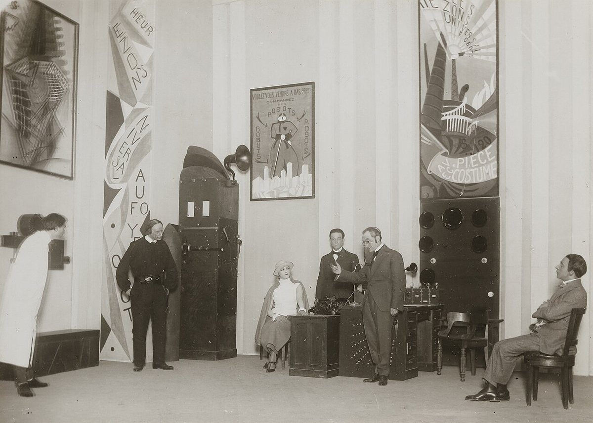 R.U.R. at the Comédie des Champs-Élysées in Paris, directed by Theodore Komisarjevsky, 26 March 1924. Photograph by Henri Manuel.